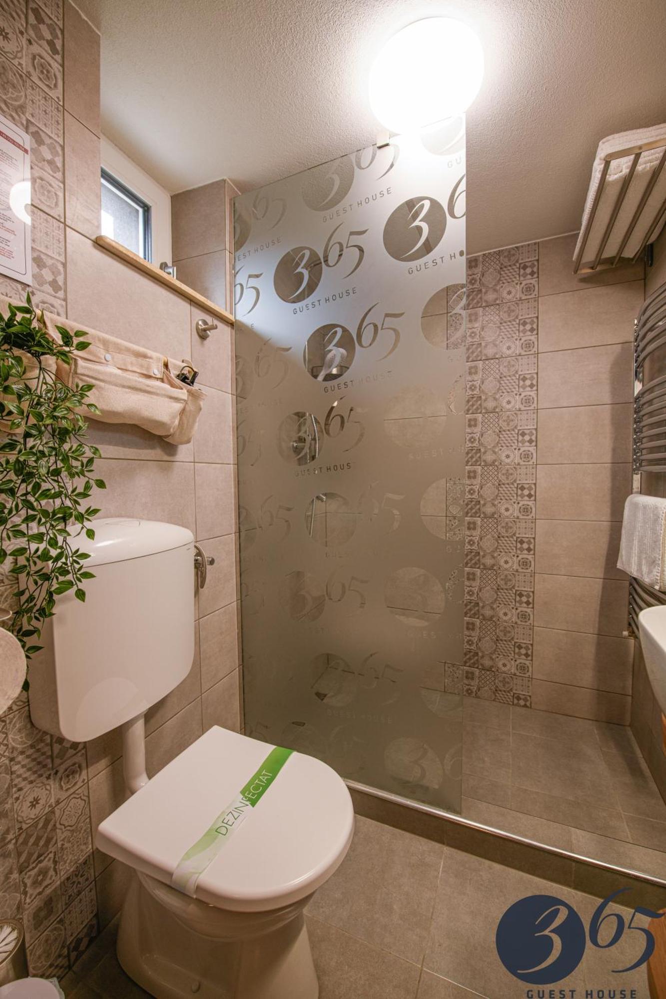 365 Guest House Hunedoara Exterior photo